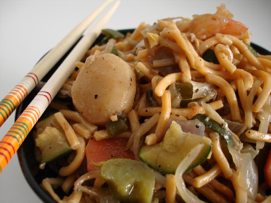 Chow mein au poulet Chow mein au poulet