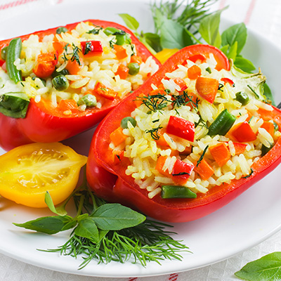 Des recettes colorées aux poivrons farcis végétariens ou à la viande