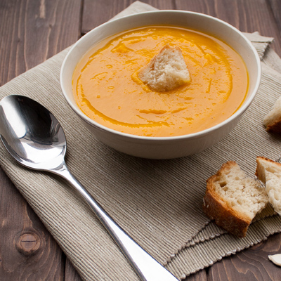 Coriander flavoured squash and apple soup