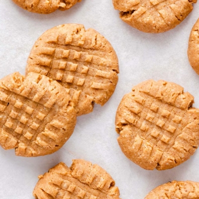 4 Ingredient Peanut Butter Cookies