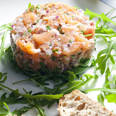 Tartare De Saumon En Verrines Metro